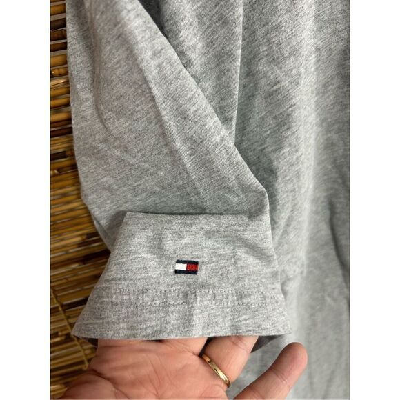 Tommy Hilfiger XXL (2XL) Grey Yellow and Navy T Shirt - Picture 3 of 5